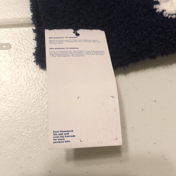 Old Navy Women’s Cozy Socks - Picture 3 of 9